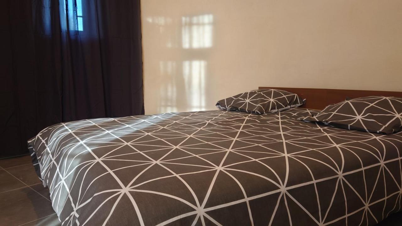 Appartement De La Tour Connaux Экстерьер фото